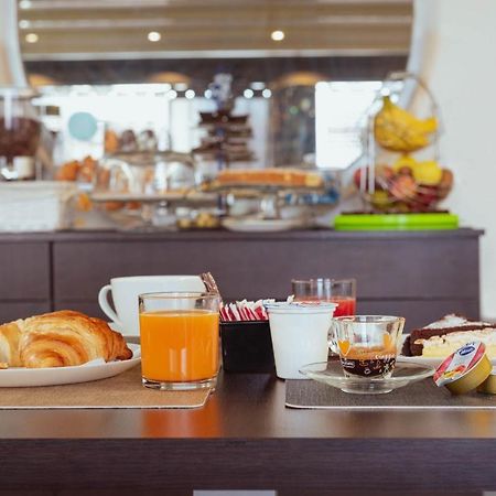 Casavatore Hotel Cesirja מראה חיצוני תמונה