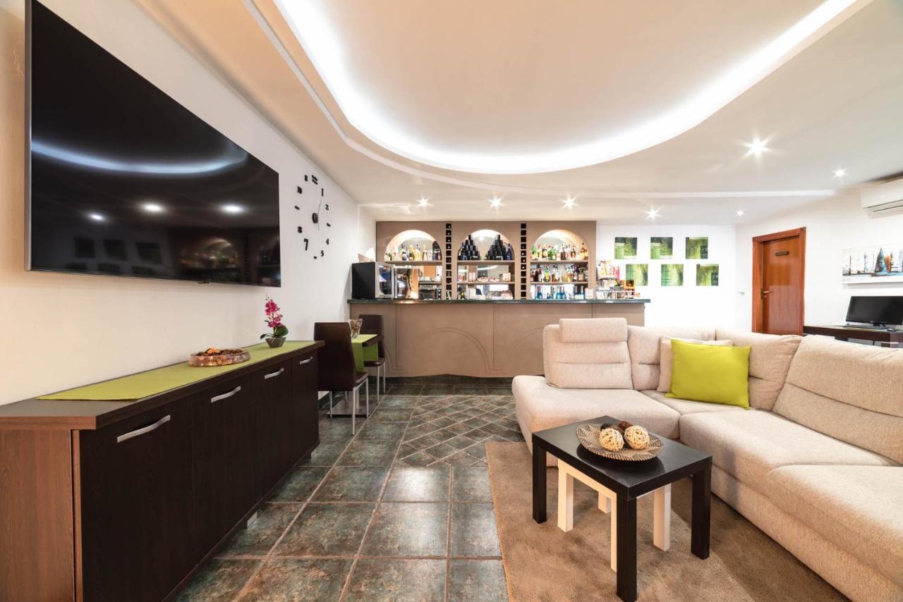 Casavatore Hotel Cesirja מראה חיצוני תמונה