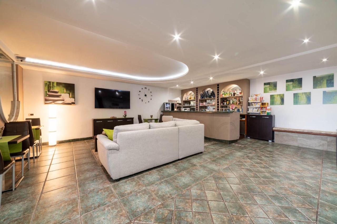 Casavatore Hotel Cesirja מראה חיצוני תמונה